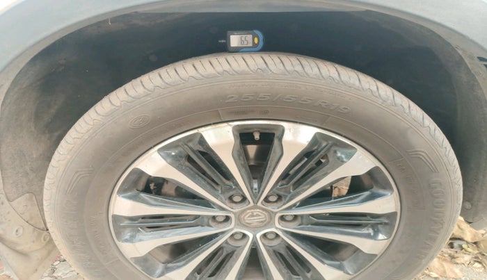 2021 MG GLOSTER SAVVY 6 STR 2.0 TWIN TURBO 4WD, Diesel, Automatic, 1,43,479 km, tyre