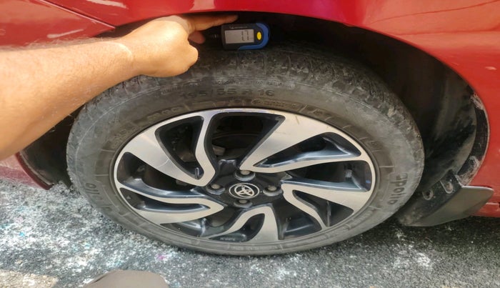 2021 Toyota Glanza V, Petrol, Manual, 57,904 km, tyre