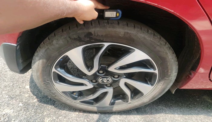 2021 Toyota Glanza V, Petrol, Manual, 57,904 km, tyre