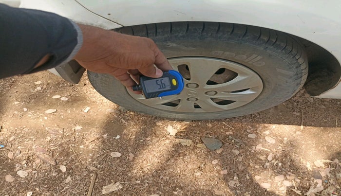 2011 Hyundai i10 MAGNA 1.2, Petrol, Manual, 1,20,039 km, tyre