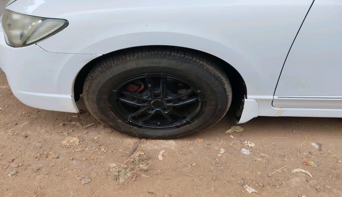 2009 Honda Civic 1.8L I-VTEC V MT, Petrol, Manual, 1,12,893 km, tyre