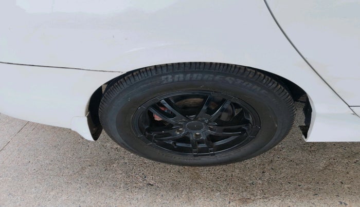 2009 Honda Civic 1.8L I-VTEC V MT, Petrol, Manual, 1,12,893 km, tyre