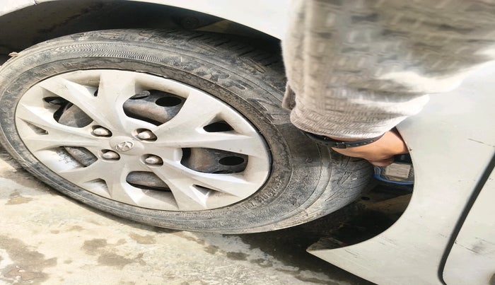 2015 Hyundai Grand i10 SPORTZ 1.2 KAPPA VTVT, Petrol, Manual, 98,838 km, tyre