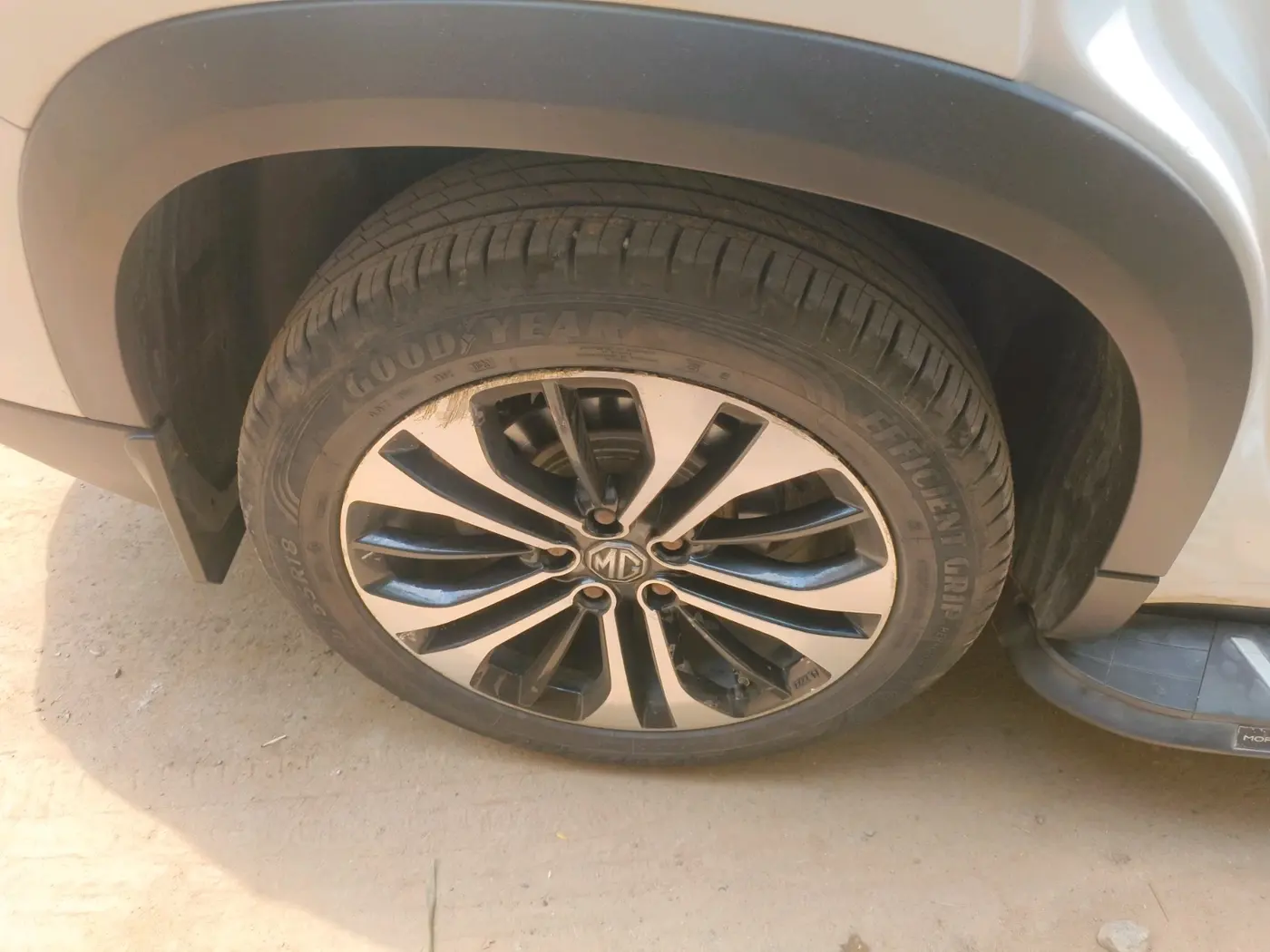 2021 MG HECTOR SHARP HYBRID 1.5 PETROL, Petrol, Manual, 20,844 km, tyre