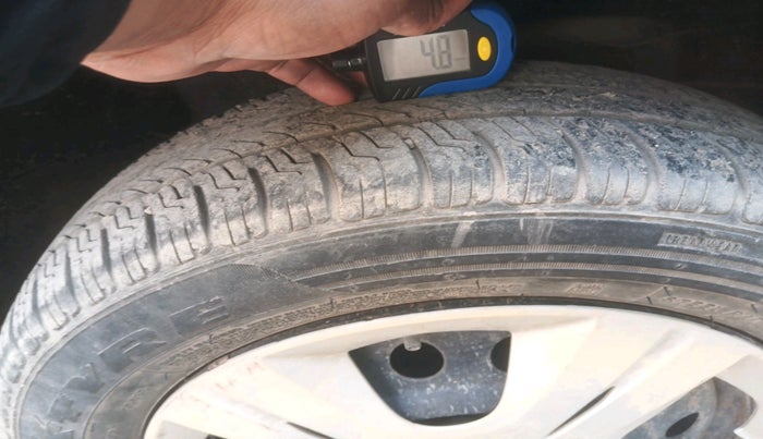 2013 Maruti Wagon R 1.0 VXI, Petrol, Manual, 50,463 km, tyre