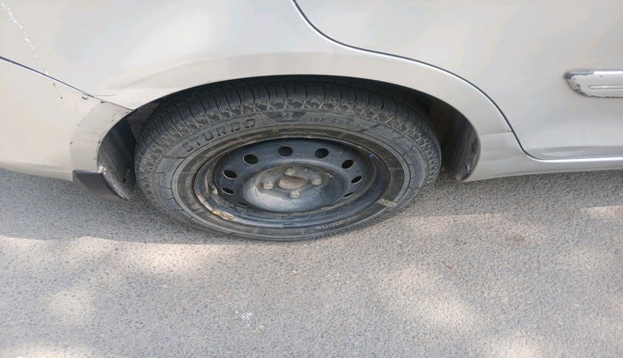 2015 Maruti Swift Dzire VXI, Petrol, Manual, 1,05,665 km, tyre