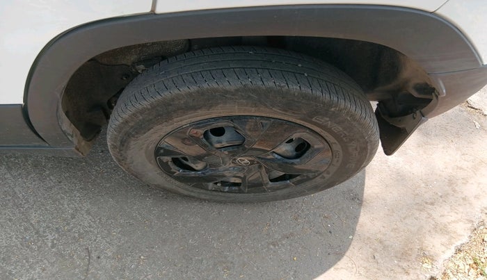 2024 Tata PUNCH ADVENTURE MT CNG , CNG, Manual, 12,217 km, tyre