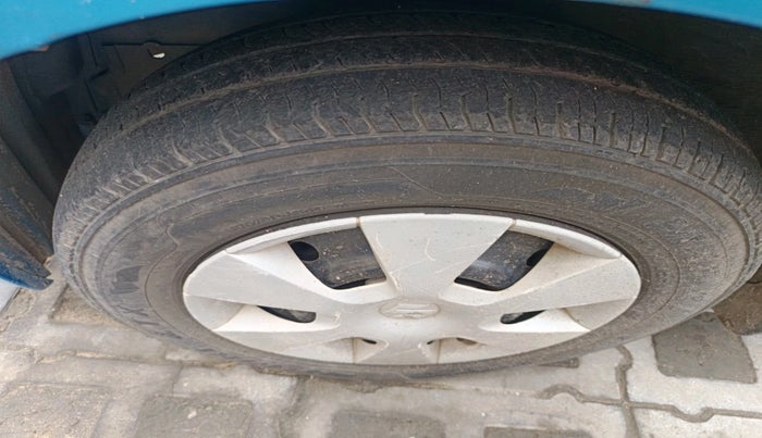 2011 Maruti A Star VXI, Petrol, Manual, 58,777 km, tyre