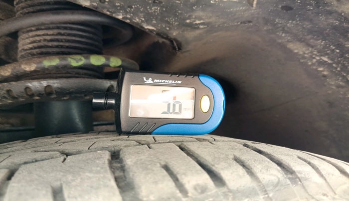 2010 Volkswagen Vento HIGHLINE 1.6 MPI, CNG, Manual, 99,437 km, tyre