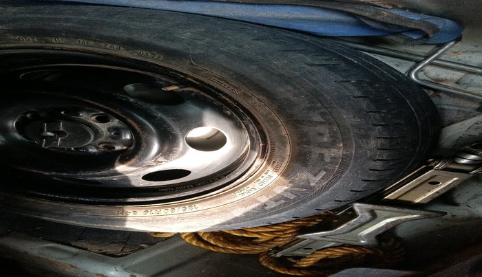 2016 Tata Zest XMS PETROL, Petrol, Manual, 1,09,350 km, tyre