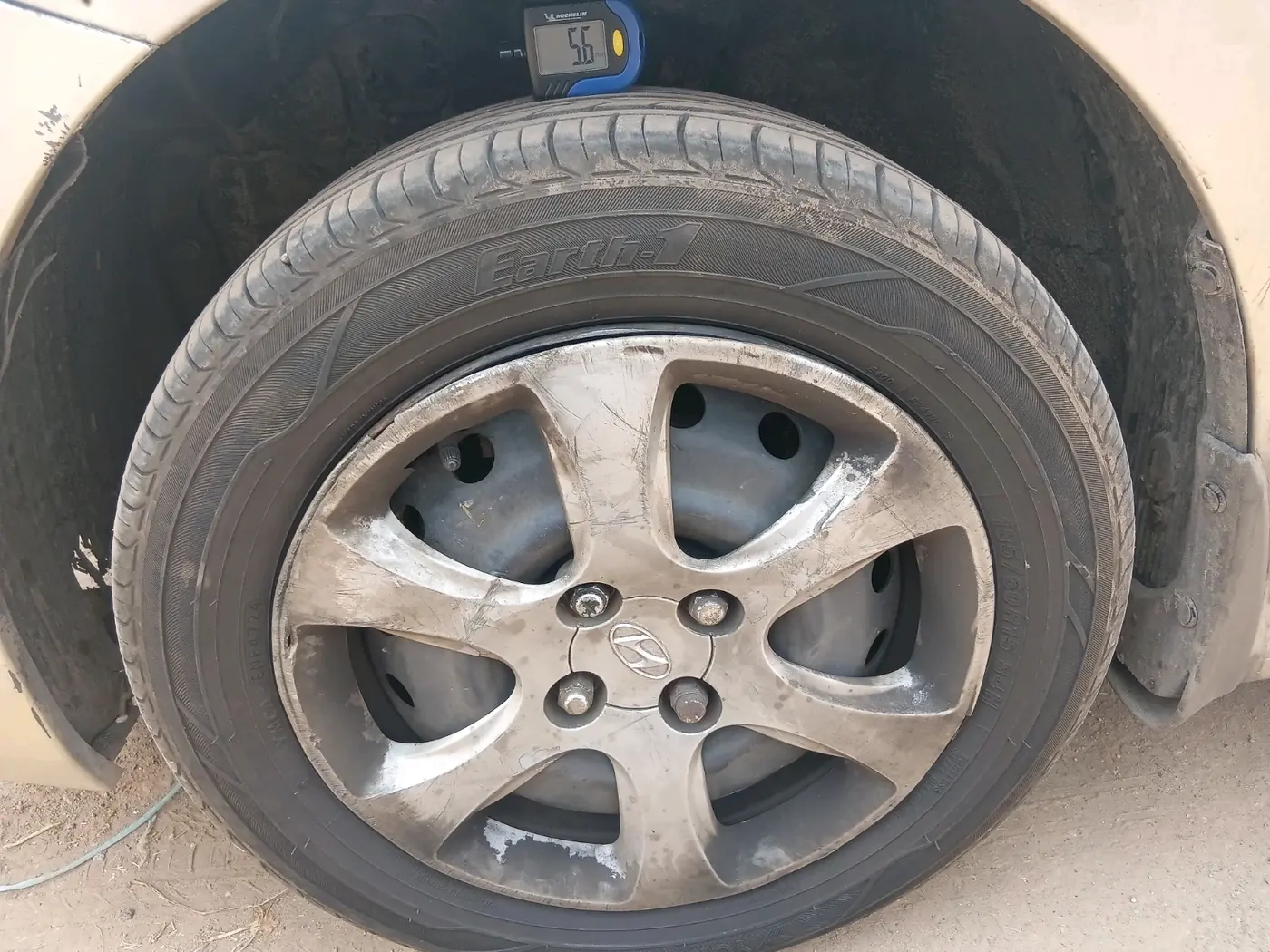 2011 Hyundai Verna FLUIDIC 1.6 VTVT, Petrol, Manual, 1,31,591 km, tyre
