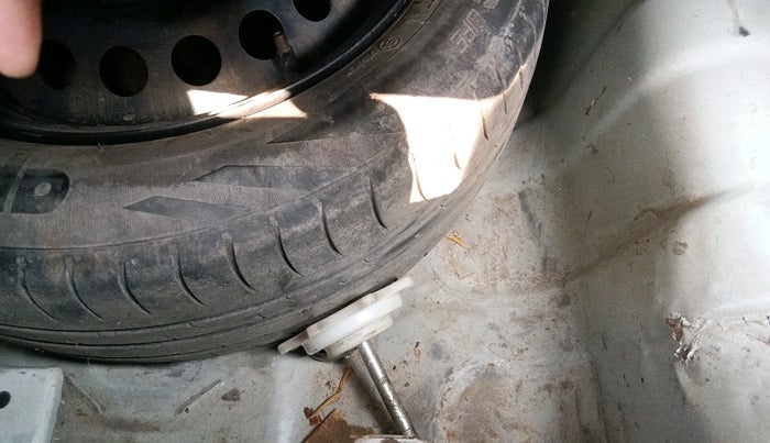 2016 Hyundai Xcent S (O) 1.2, Petrol, Manual, 89,002 km, tyre