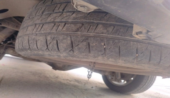 2019 Toyota Innova Crysta 2.8 ZX AT 7 STR, Diesel, Automatic, 1,44,335 km, tyre