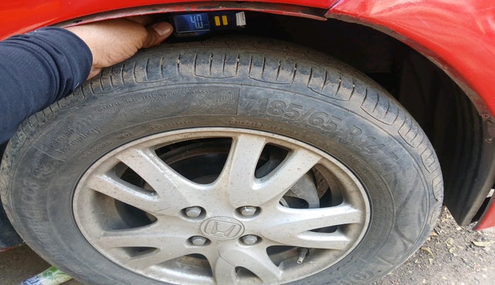 2012 Honda Brio V MT, Petrol, Manual, 72,139 km, tyre