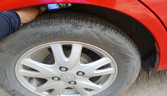 2012 Honda Brio V MT, Petrol, Manual, 72,139 km, tyre