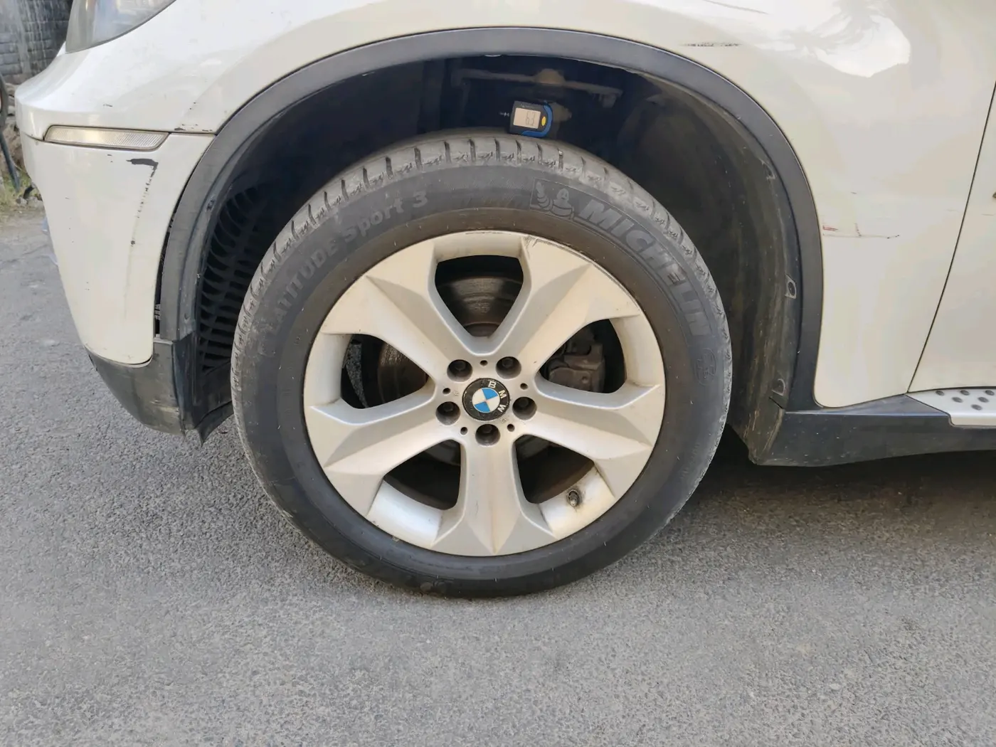 2012 BMW X6 XDRIVE 30 D, Diesel, Automatic, 1,57,796 km, tyre