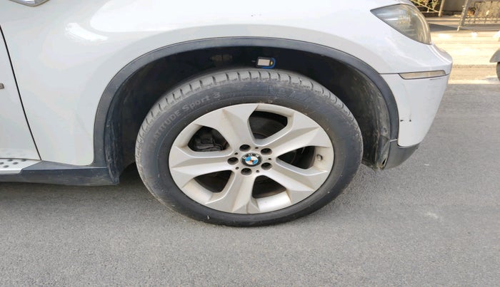 2012 BMW X6 XDRIVE 30 D, Diesel, Automatic, 1,57,796 km, tyre