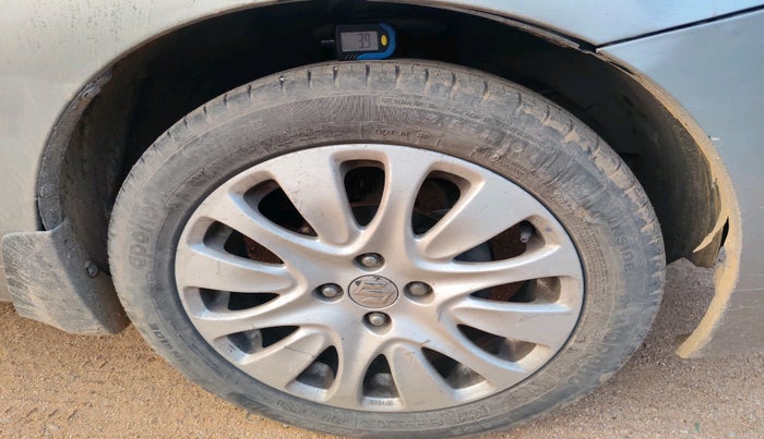 2016 Maruti Baleno ALPHA PETROL 1.2, Petrol, Manual, 1,54,327 km, tyre