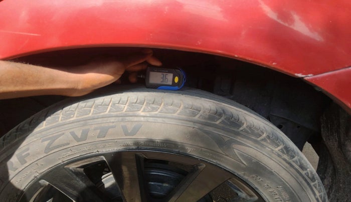 2016 Toyota Etios Liva V, Petrol, Manual, 1,09,104 km, tyre