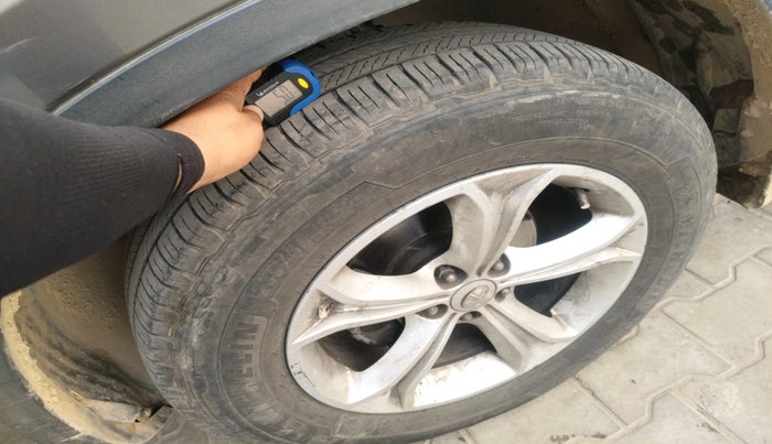 2019 Tata Harrier XZ 2.0L, Diesel, Manual, 91,639 km, tyre