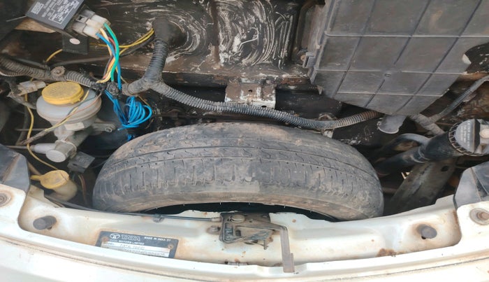 2014 Tata Nano TWIST XT, Petrol, Manual, 1,13,421 km, tyre