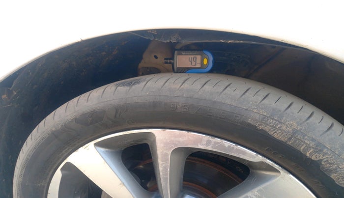 2015 Hyundai Elite i20 ASTA 1.4 CRDI, Diesel, Manual, 1,33,999 km, tyre