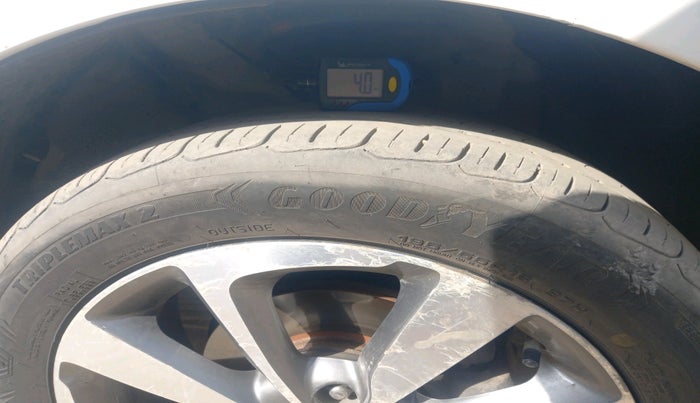 2015 Hyundai Elite i20 ASTA 1.4 CRDI, Diesel, Manual, 1,33,999 km, tyre