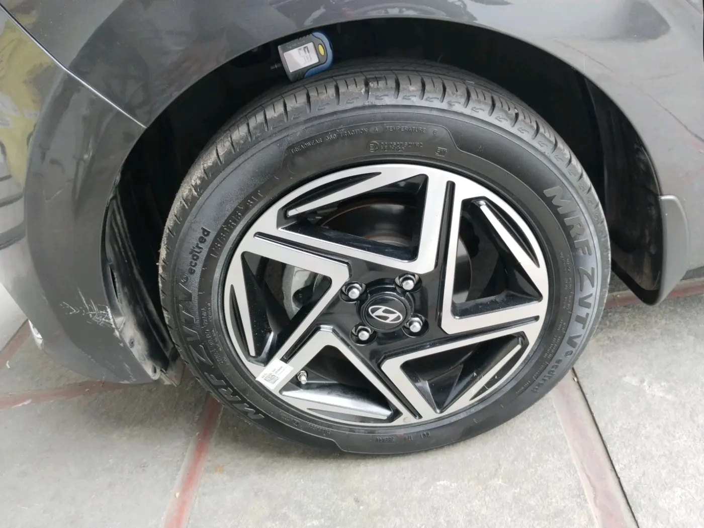 2024 Hyundai GRAND I10 NIOS ASTA AMT 1.2 KAPPA VTVT, Petrol, Automatic, 12,069 km, tyre
