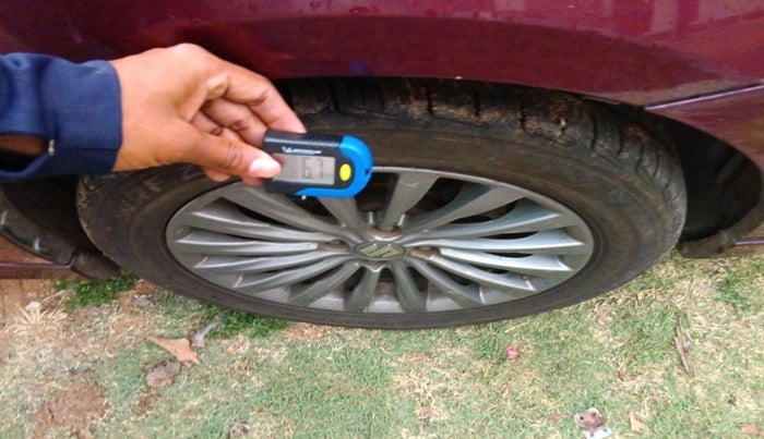 2015 Maruti Ciaz ZXI+ RS, Petrol, Manual, 1,24,849 km, tyre