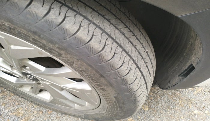 2021 Hyundai Creta SX 1.5 PETROL, Petrol, Manual, 99,188 km, tyre