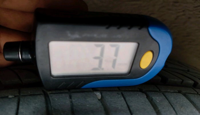 2015 Maruti Wagon R 1.0 VXI AMT, Petrol, Automatic, 71,111 km, tyre