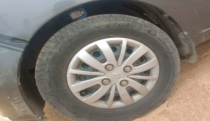 2013 Hyundai i10 MAGNA 1.2, Petrol, Manual, 68,643 km, tyre