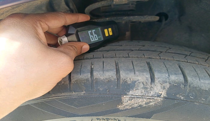 2024 Maruti Baleno  ZETA CNG 1.2L, CNG, Manual, 6,047 km, tyre