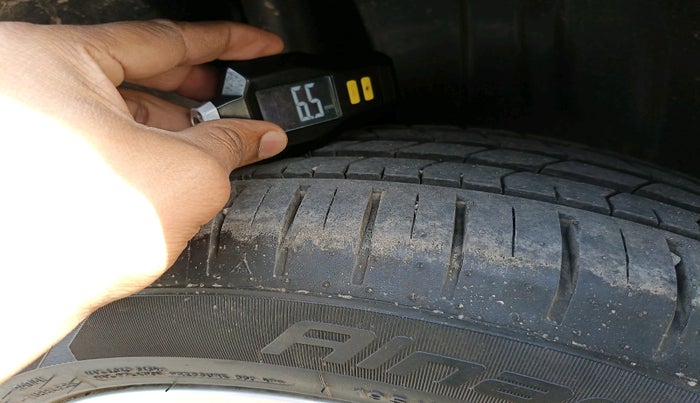 2024 Maruti Baleno  ZETA CNG 1.2L, CNG, Manual, 6,047 km, tyre