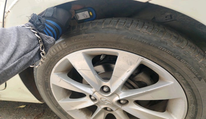 2011 Hyundai Verna FLUIDIC 1.6 VTVT SX, Petrol, Manual, 93,687 km, tyre