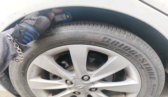 2011 Hyundai Verna FLUIDIC 1.6 VTVT SX, Petrol, Manual, 93,687 km, tyre