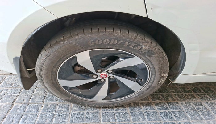 2023 Jaguar F- PACE S R-DYNAMIC 200D, Diesel, Automatic, 21,608 km, tyre