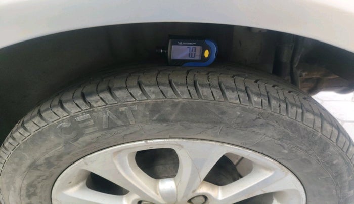 2013 Ford Figo ZXI 1.2 PETROL, Petrol, Manual, 84,602 km, tyre