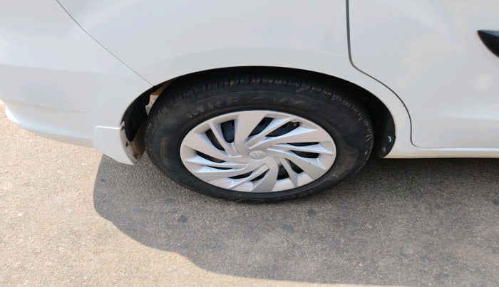 2018 Maruti Ertiga VXI, Petrol, Manual, 1,15,607 km, tyre