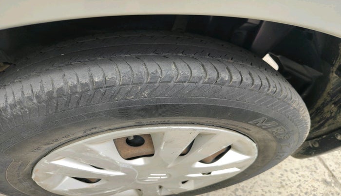 2014 Maruti Swift Dzire VDI, Diesel, Manual, 1,73,668 km, tyre