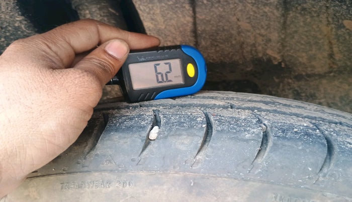 2021 Maruti Swift LXI, CNG, Manual, 1,33,393 km, tyre