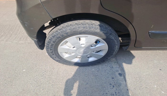 2015 Maruti Wagon R 1.0 LXI CNG, CNG, Manual, 42,722 km, tyre