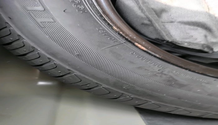 2025 Tata NEXON Creative Plus (PS) 1.2 Petrol Dual Tone, Petrol, Manual, 9,608 km, tyre