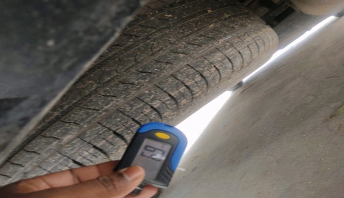 2022 KIA CARENS PRESTIGE PLUS 1.4 PETROL 7 STR, Petrol, Manual, 27,476 km, tyre