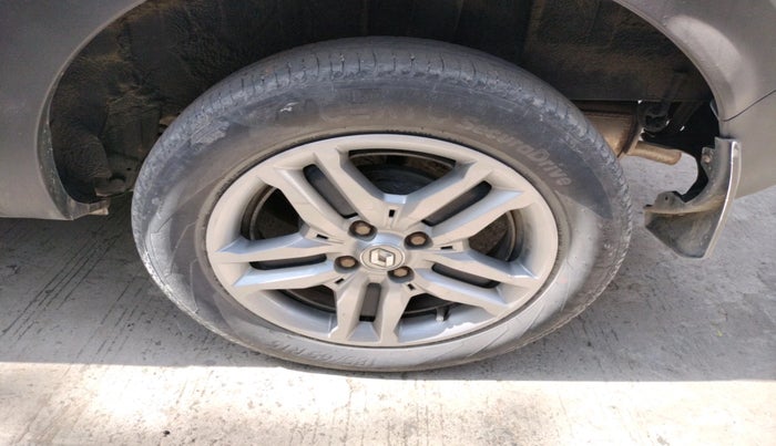 2020 Renault TRIBER RXZ, Petrol, Manual, 56,208 km, tyre