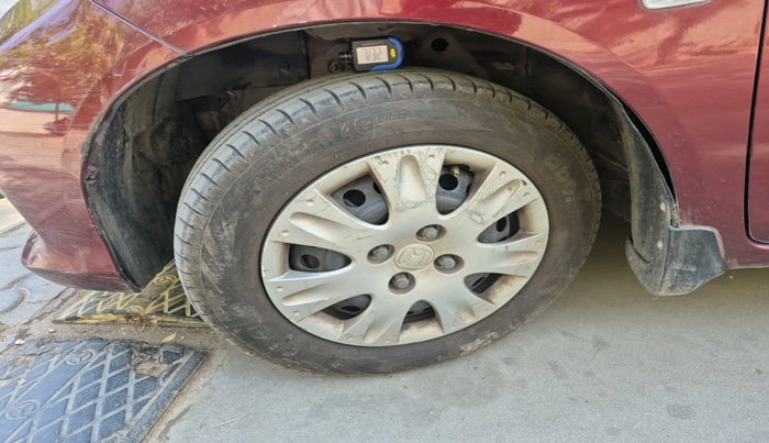 2017 Honda Amaze 1.2L I-VTEC S, Petrol, Manual, 68,247 km, tyre