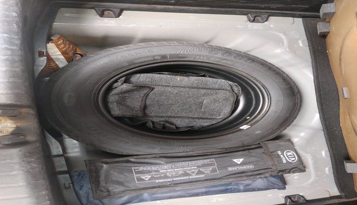 2021 KIA SONET HTK PLUS 1.2, Petrol, Manual, 47,779 km, tyre