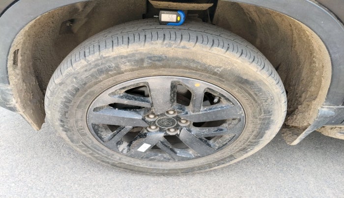 2024 Tata Safari PURE PLUS S DARK EDITION, Diesel, Manual, 22,898 km, tyre