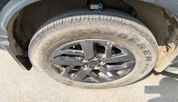 2024 Tata Safari PURE PLUS S DARK EDITION, Diesel, Manual, 22,898 km, tyre