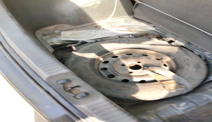 2011 Hyundai i10 MAGNA 1.1, Petrol, Manual, 82,602 km, tyre